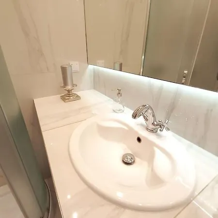 Daire Old Town - Traugutta Street Flat 9